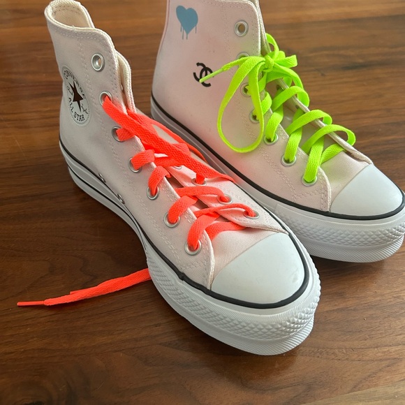 Converse high top women’s size 7.5 - Picture 2 of 8